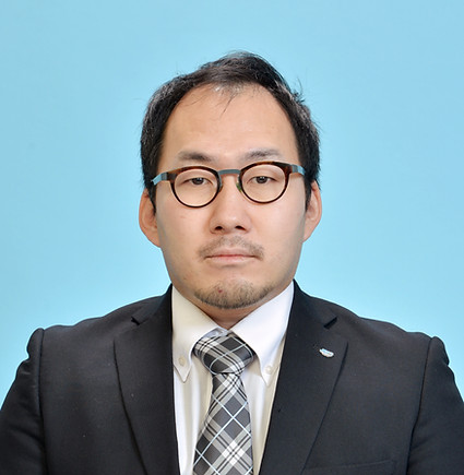 要覚信吾_edited.jpg