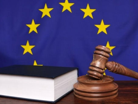 Weekend politics: the euro is under scrutiny