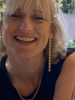 Image of artist Annamarie