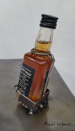 Placeres-disociados-botella-02