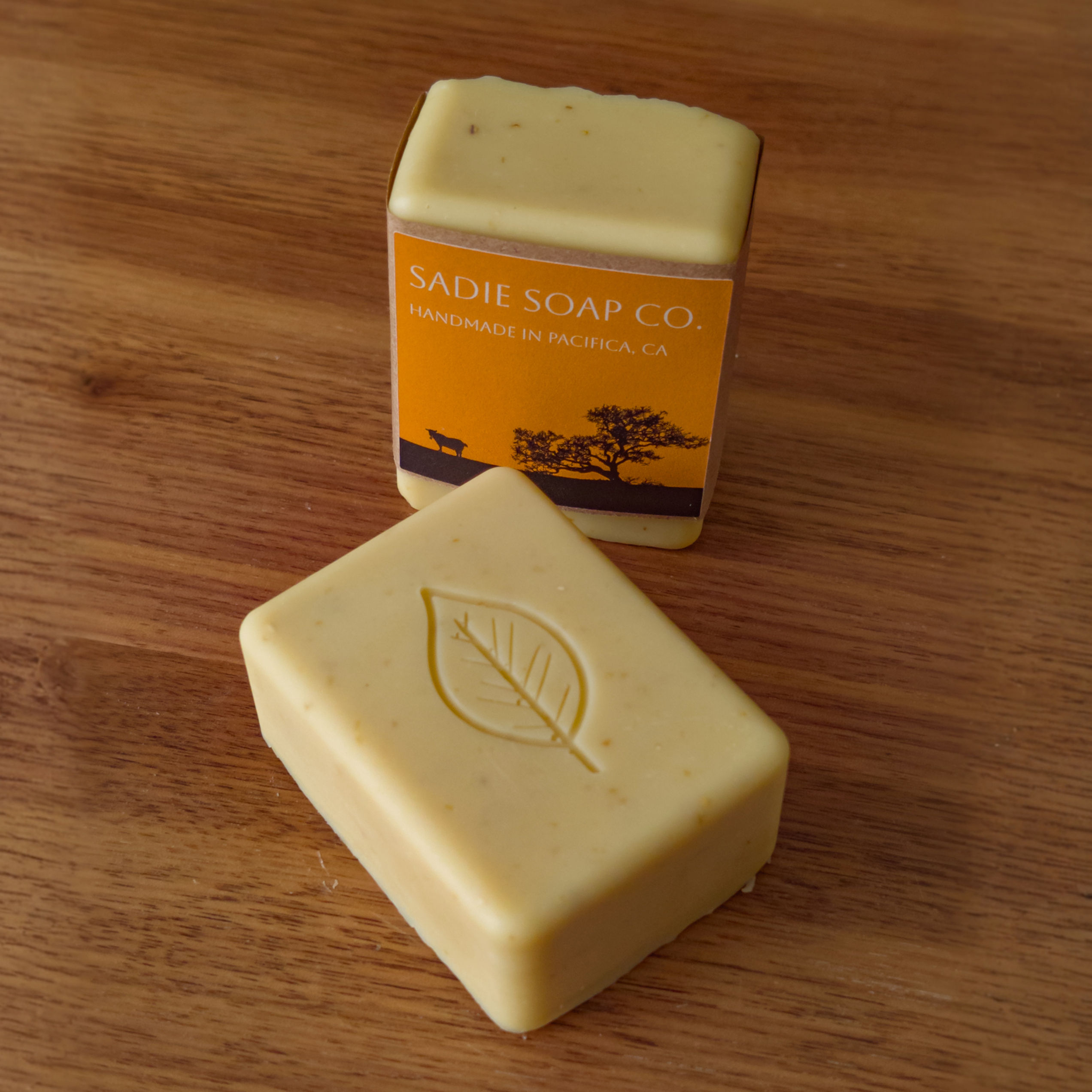 OATMEAL HONEY GOAT MILK SOAP