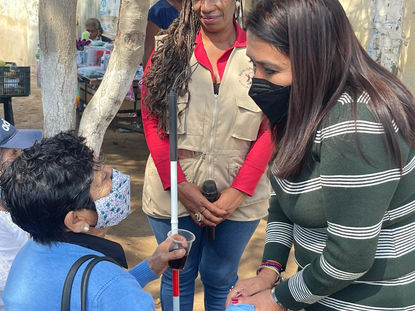 Congresista Marleny Portero entrega donativo a personas con discapacidad en ciudad de Cañete