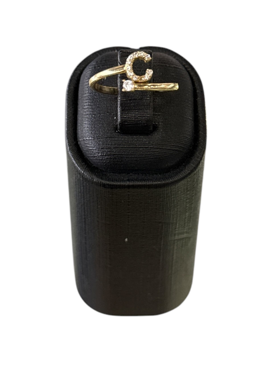 Womens letter C ring 1.8g 
