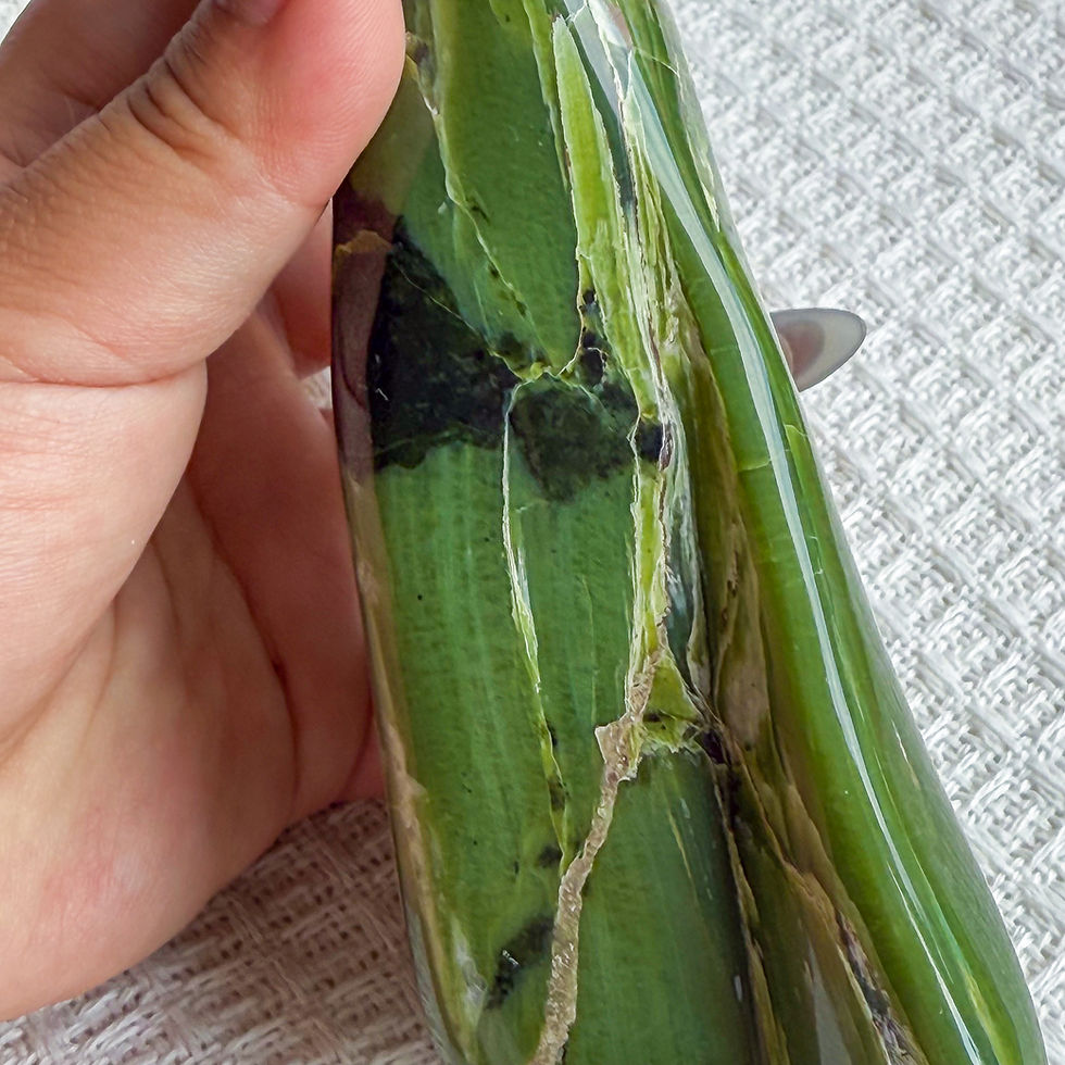 Thumbnail: Premium Green Tremolite Freeform – Polished Healing Crystal