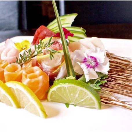 ginza sushi sashimi deluxe.jpeg
