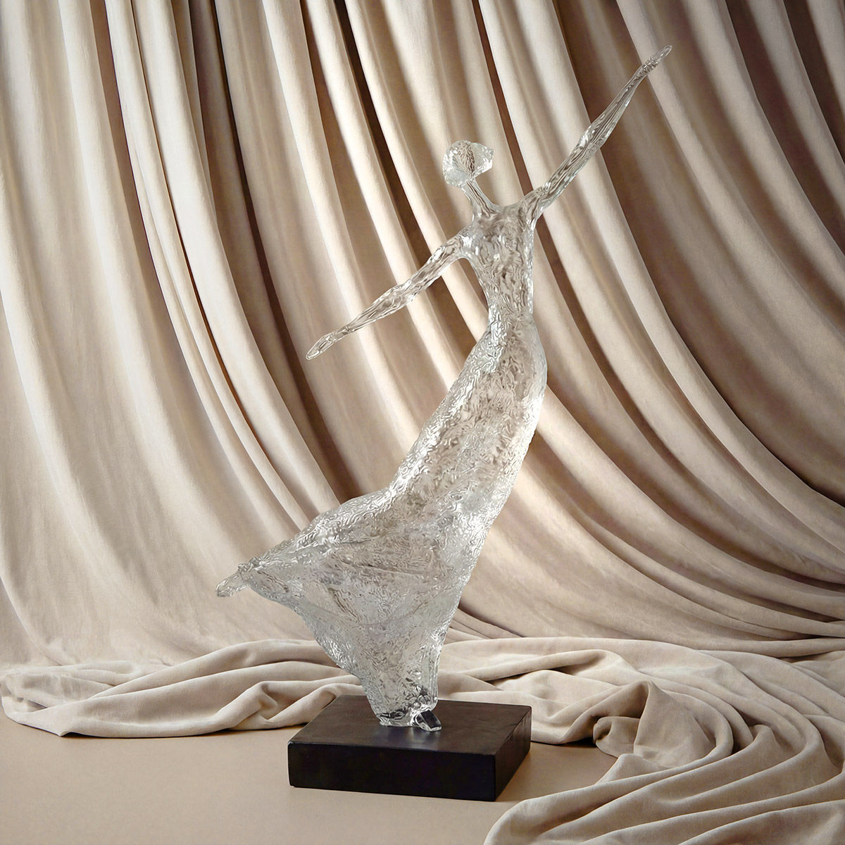 Sculpture femme résine