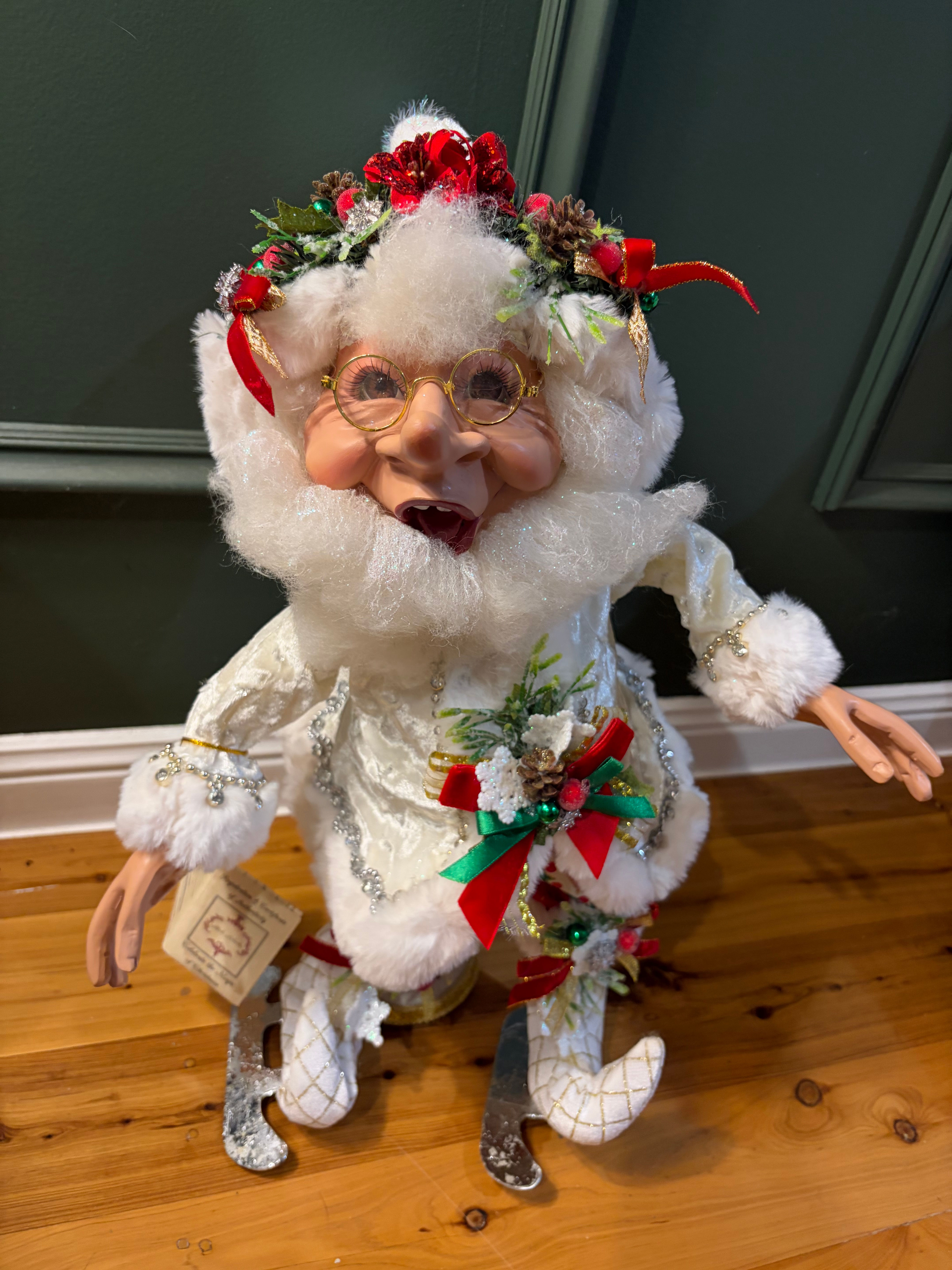 Mark Roberts “Limited Edition” Medium Ice Skating Elf