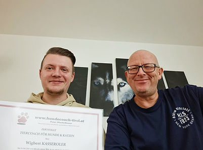 Abschlussfoto Ausbildung und Überreichung des Zertifikats