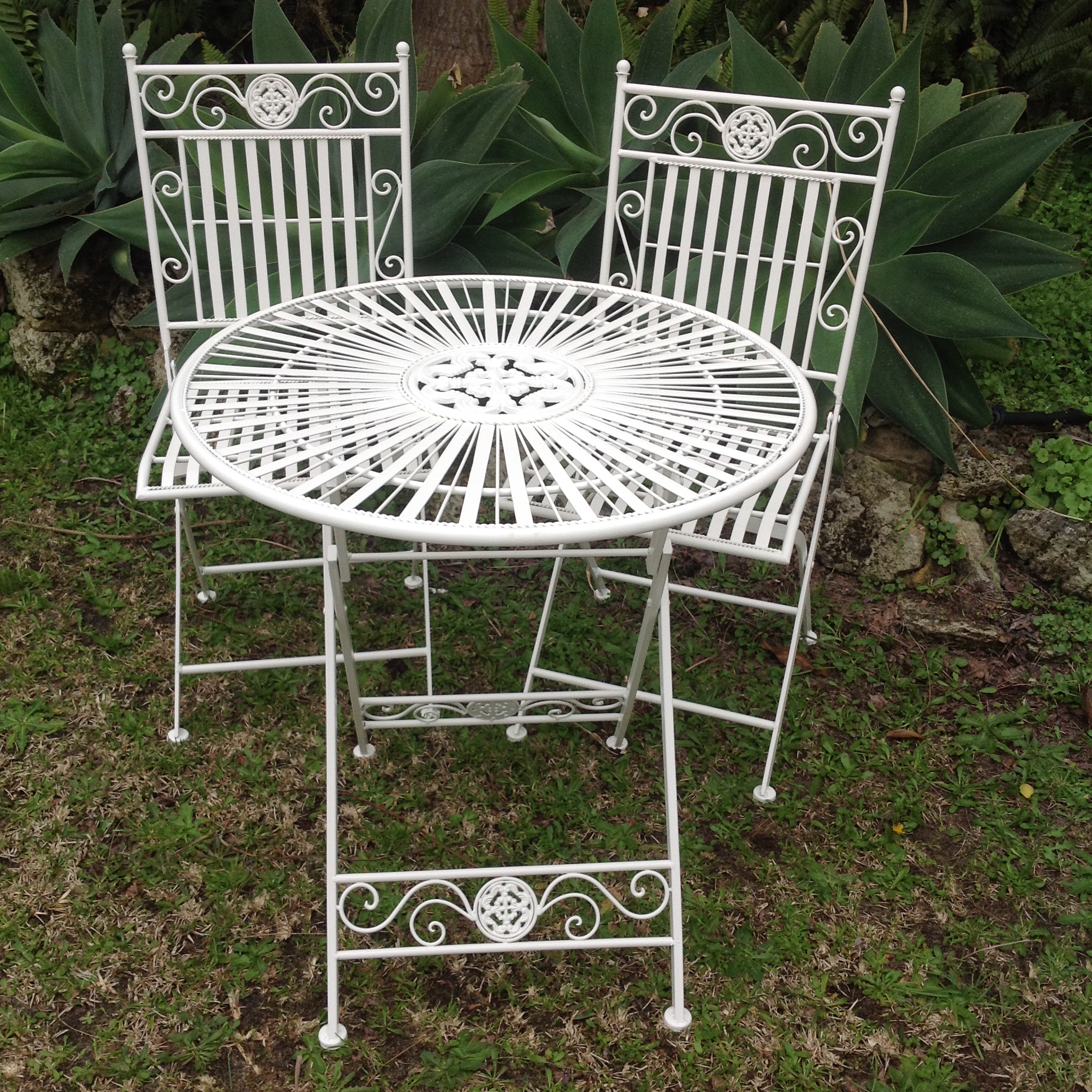 White Wrought iron set