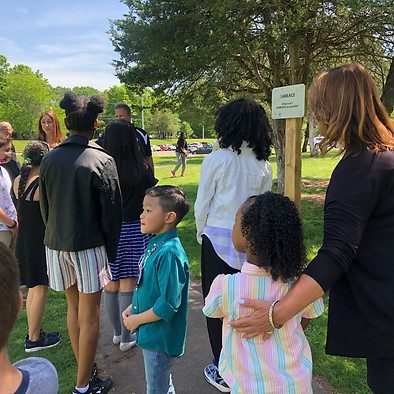 Founder Anne Barry Jolles teaching students the five-question framework for emotional fitness and focus.