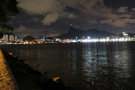 MURETA DA URCA A NOITE.jpg