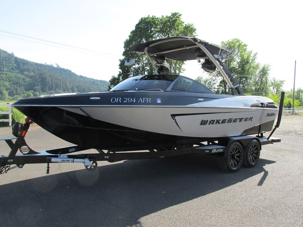 Thumbnail: 2016 Malibu Wakesetter LSV