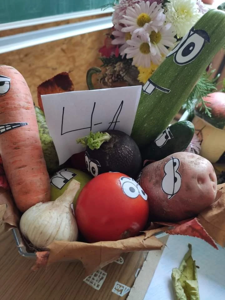 Фото без опису