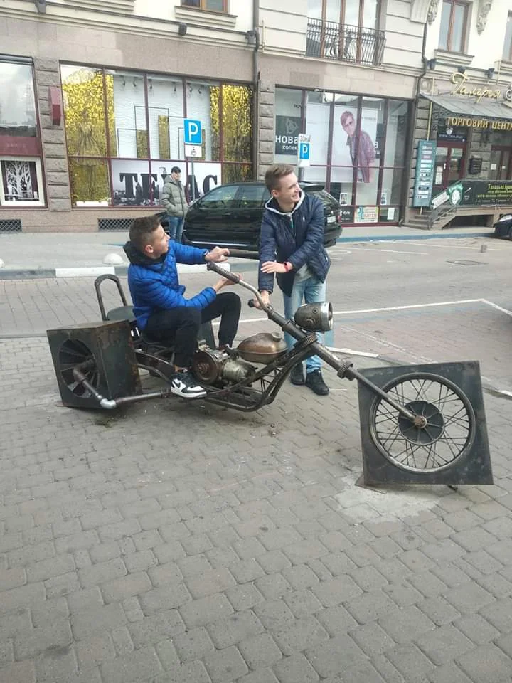 Фото без опису