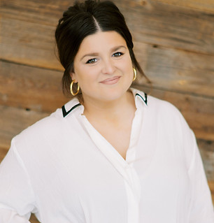 Caity Lueken, Oakwood Salon and Aesthetics