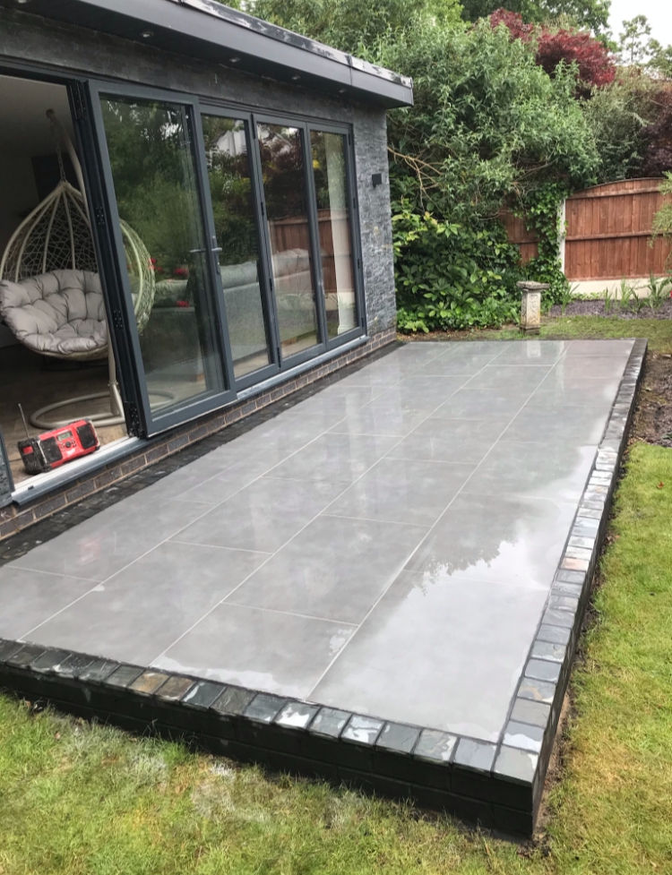 extension-luxury-flagging