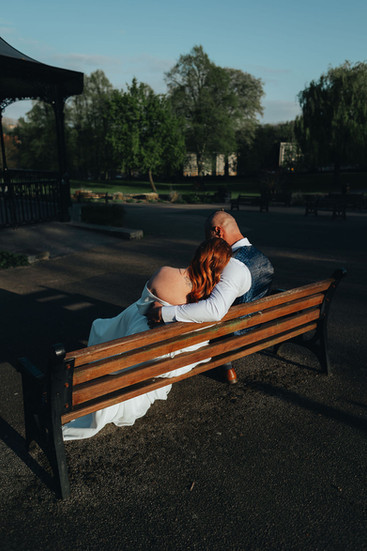 couple on bench carr bank park Mansfield 