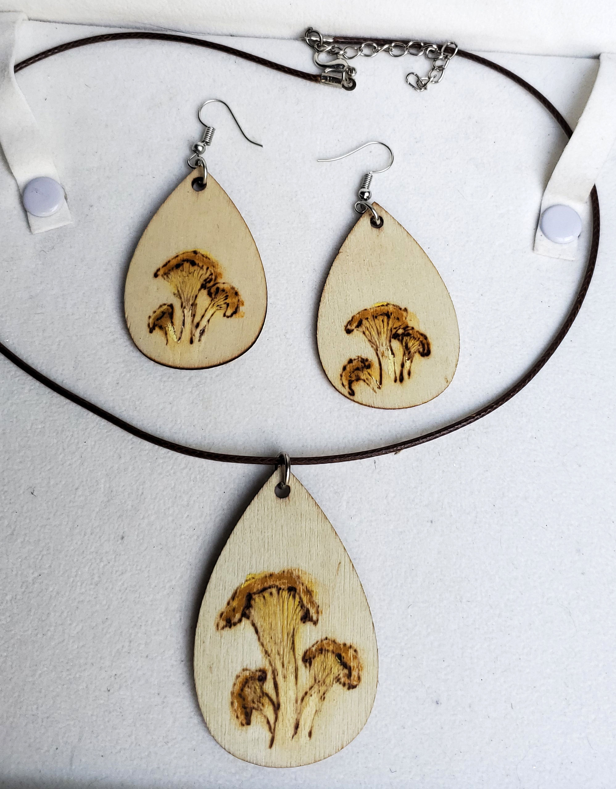 Chanterelle Mushroom Necklace & Earrings Set