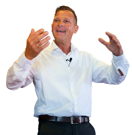 Keynotespeaker Martin-Niels Däfler auf der Bühne