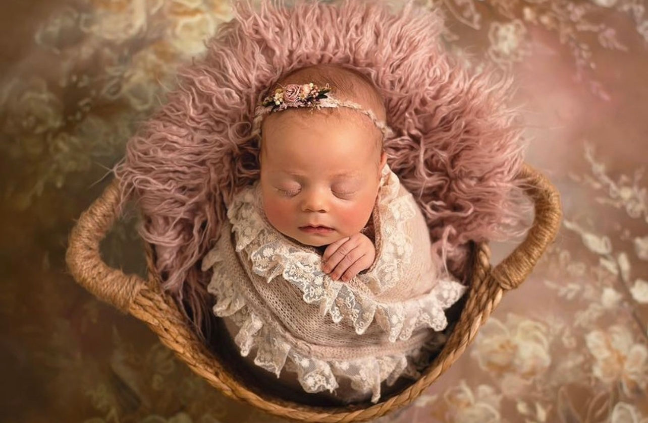 עיטוף בגימור תחרה