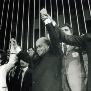 Não há pátria onde falta democracia