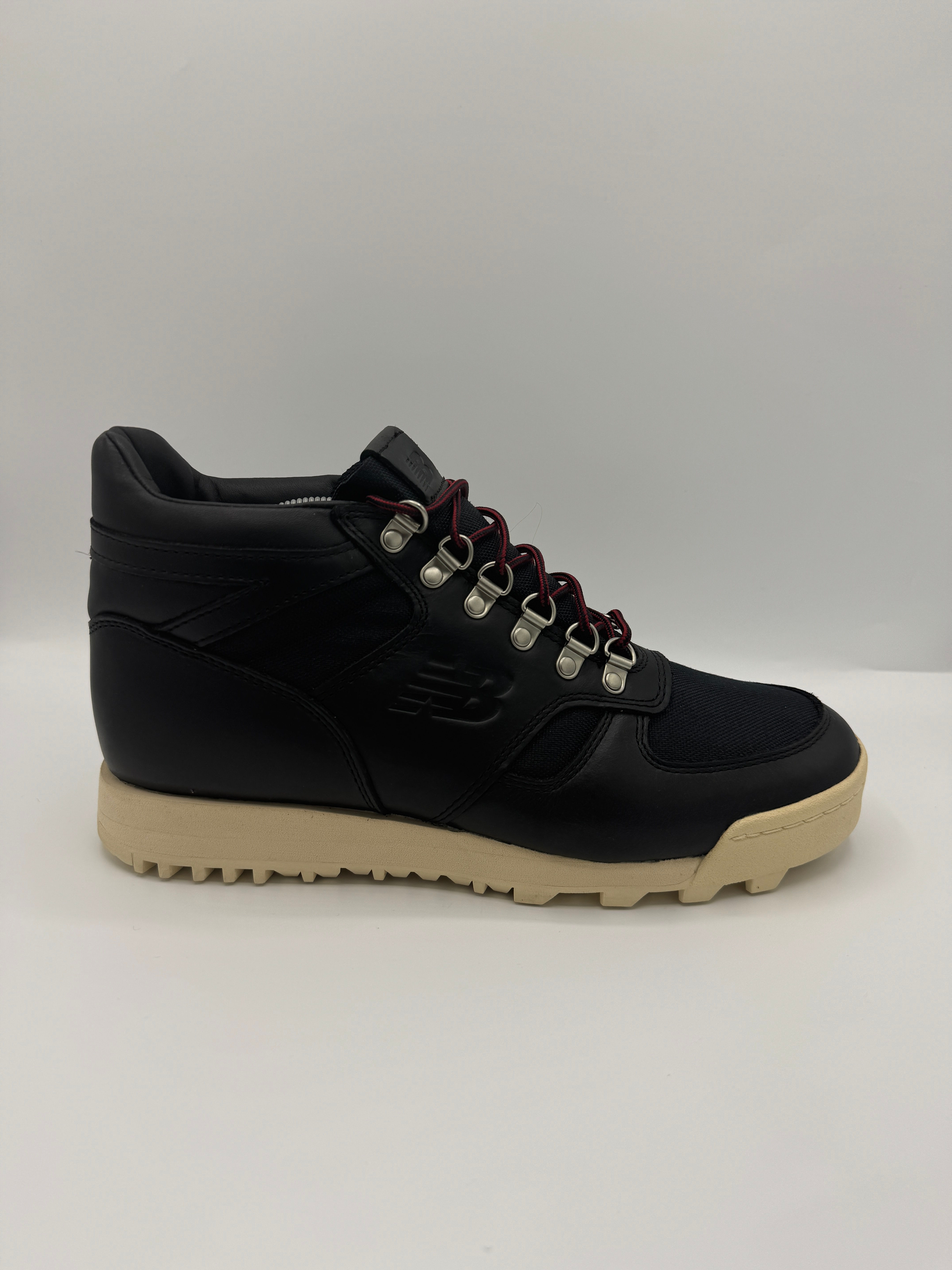 New Balance Rainier Boots