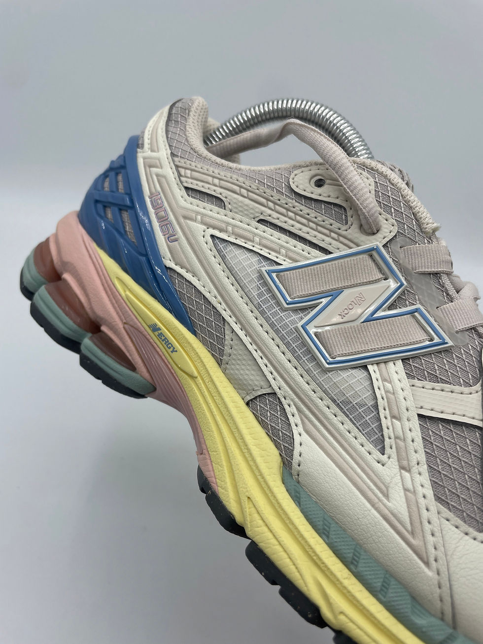 Miniaturbild: New Balance 1906U Lunar New Year