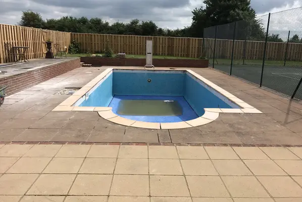 Pool 4 - Picture 7