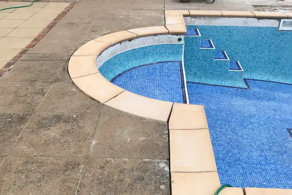 Pool 4 - Picture 5