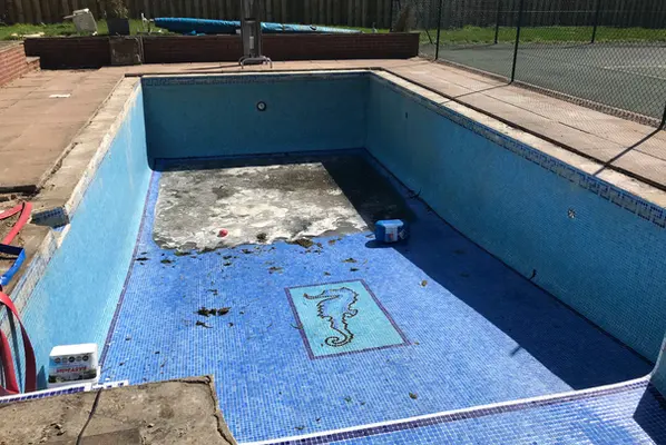 Pool 4 - Picture 2