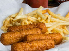 Mozzarella Sticks with Fries