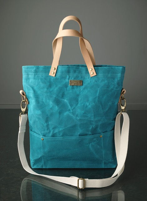 Miniature : Canadian-made waxed canvas eco tote bag, sustainable style, ideal for everyday use and travel in Europe & Asia