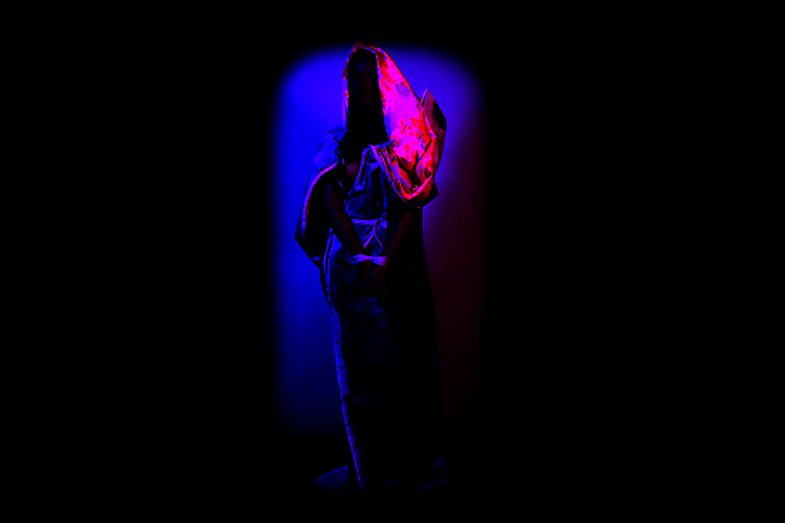 360-degrees-Bondage-Cape.gif