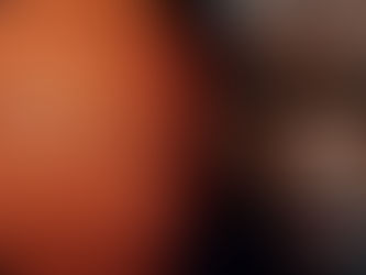 Una foto de jugador de basket con un balon de basquetbol