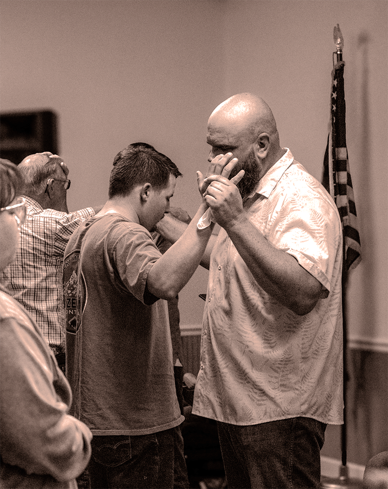 praying-duotone-1.png
