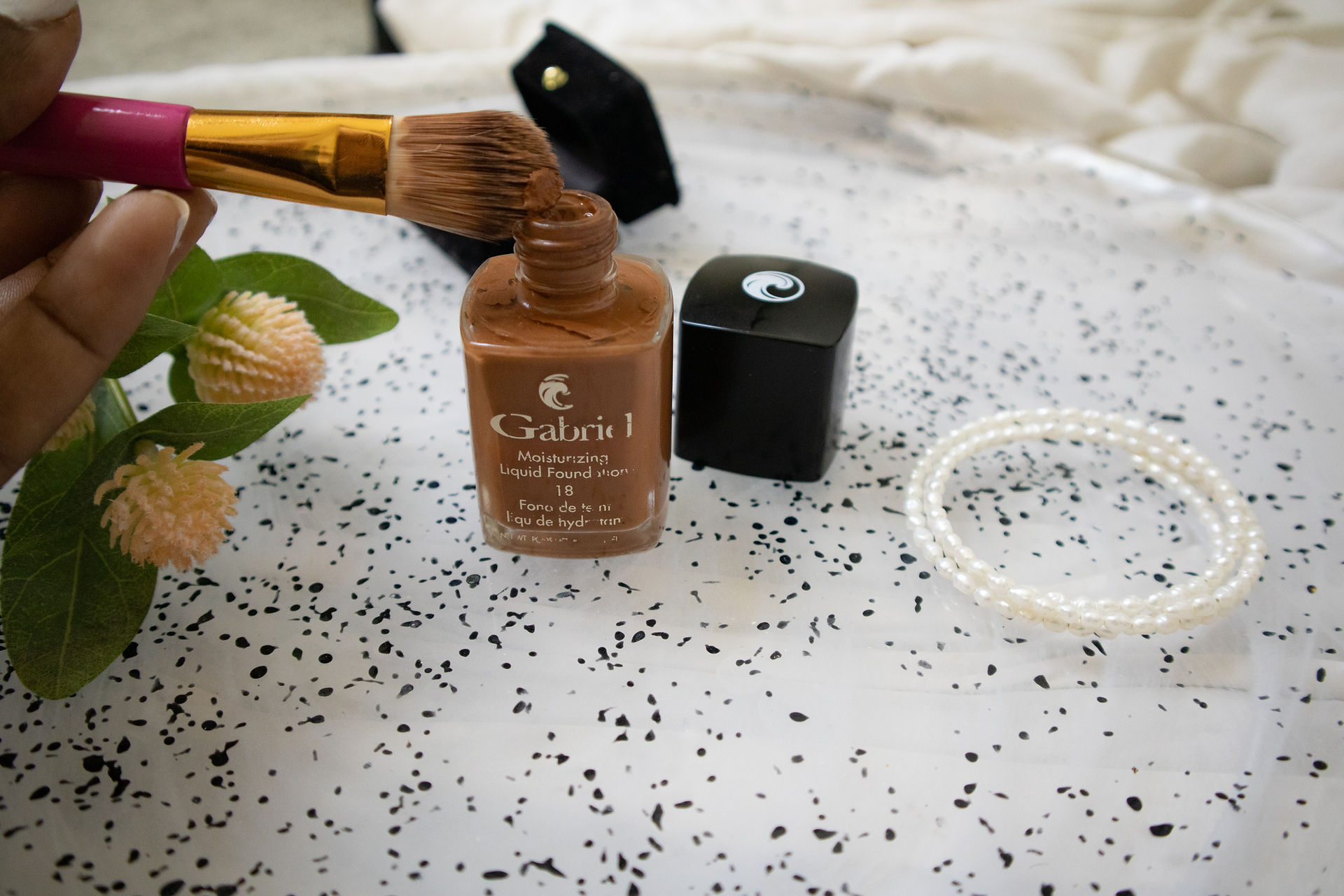 GAbriel Moisturizing Liquid Foundation Classic Tan 