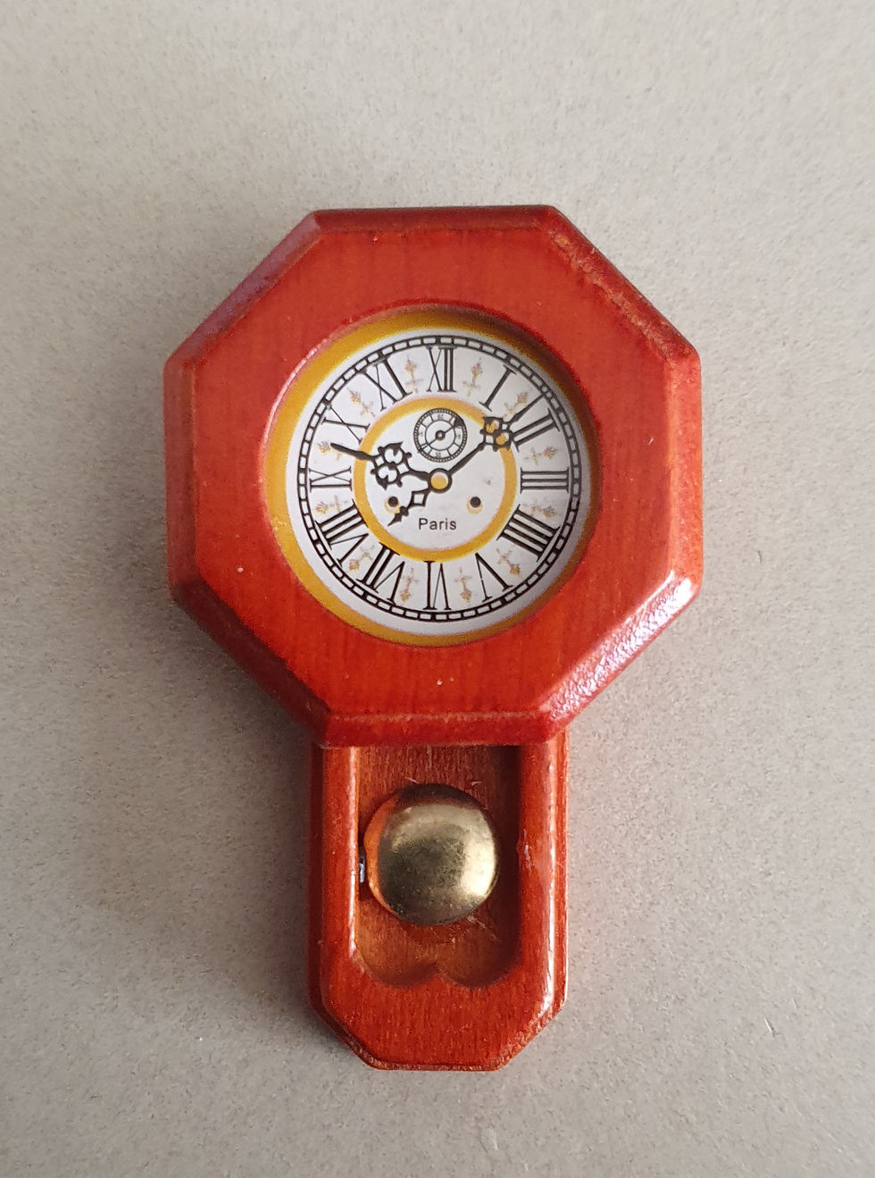 G700 WALL CLOCK $8.50