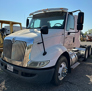 2007 International, 8600, 6x4, Cummins engine, allison transmission