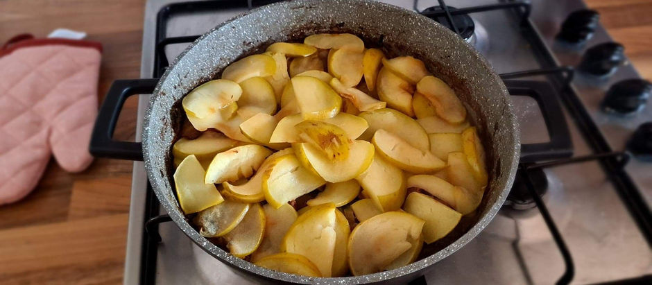 Green Pork and Apple Bake