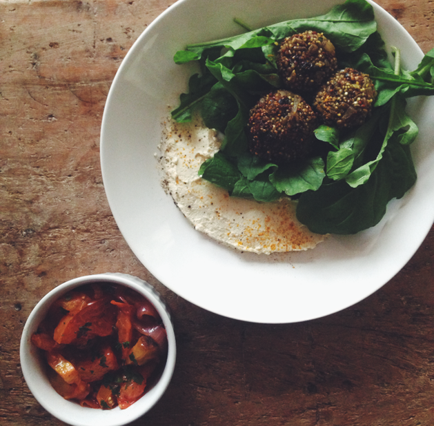 Hambúrguer de quinoa com "Cream Cheese" de Tofu