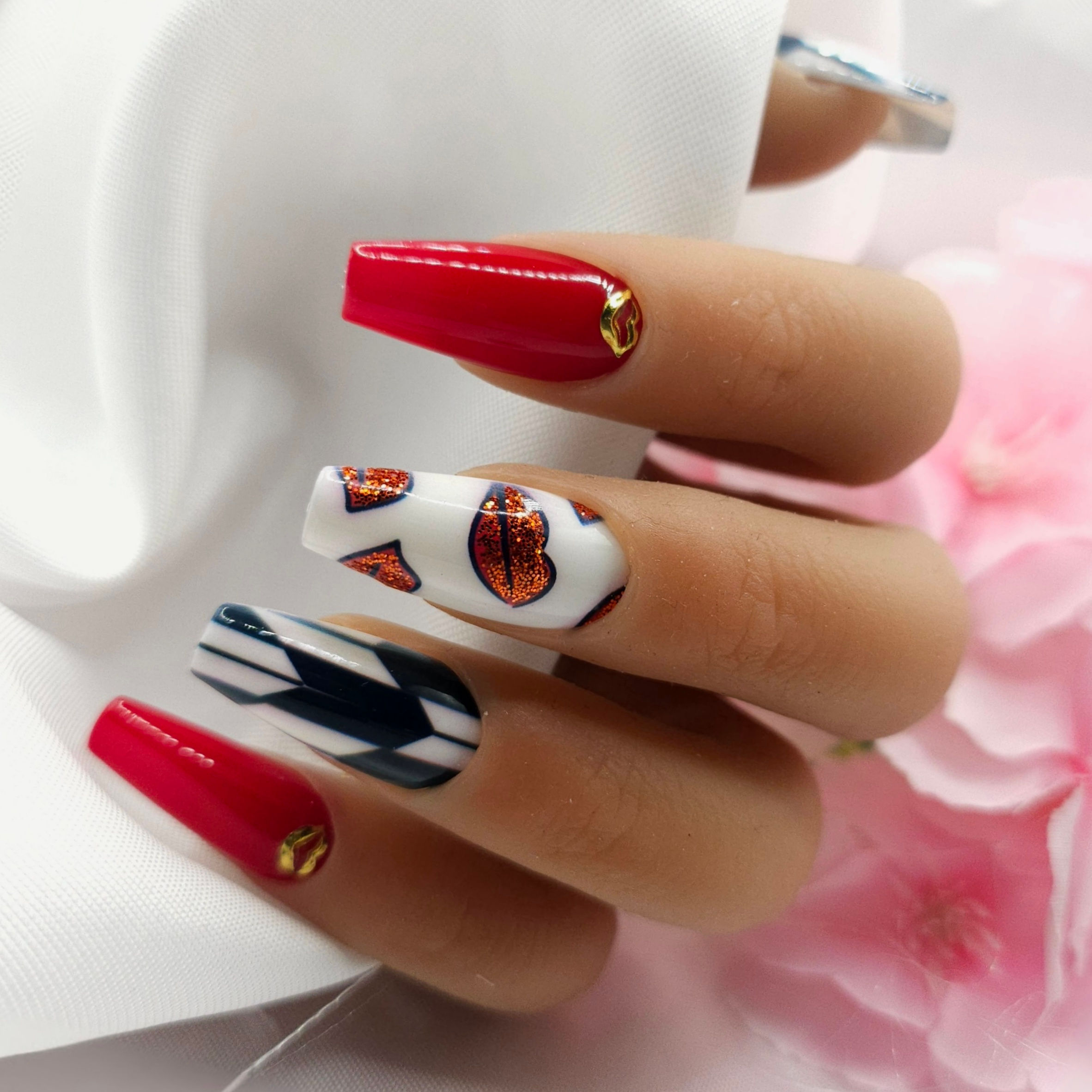 press on Nails rouge nailart bisous