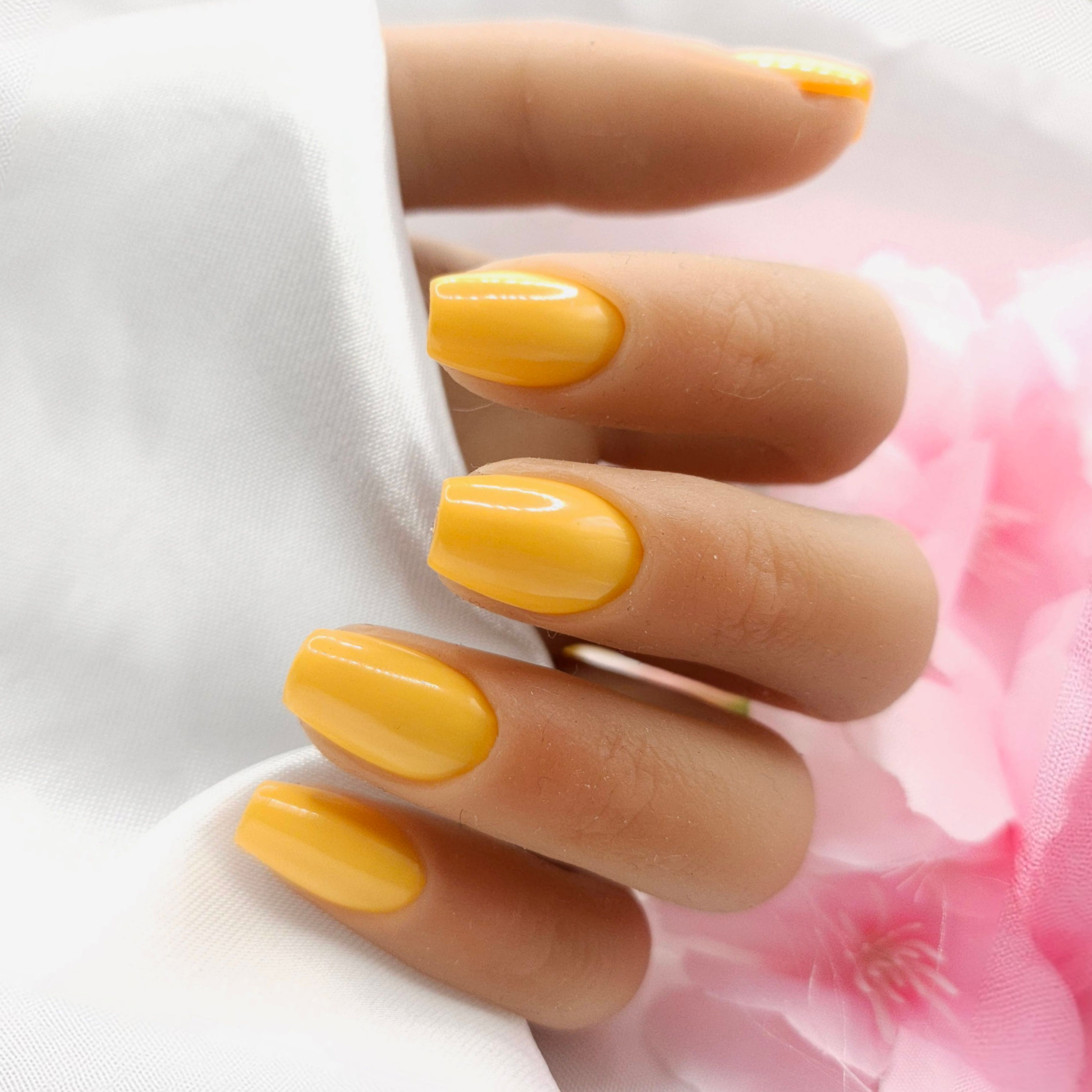 Press On Nails jaune foncé