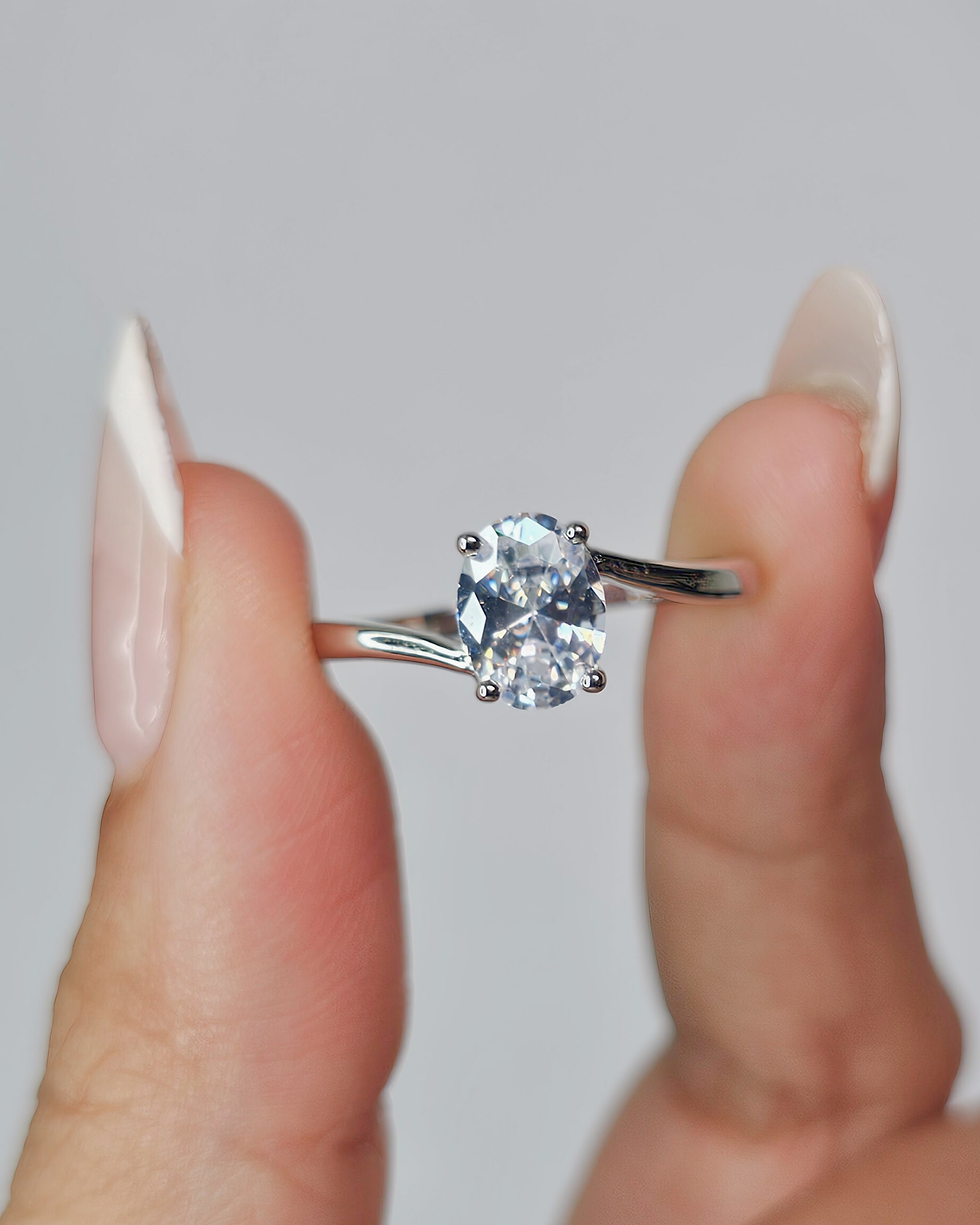 Thumbnail: The Oval Grece Solitaire Silver Ring