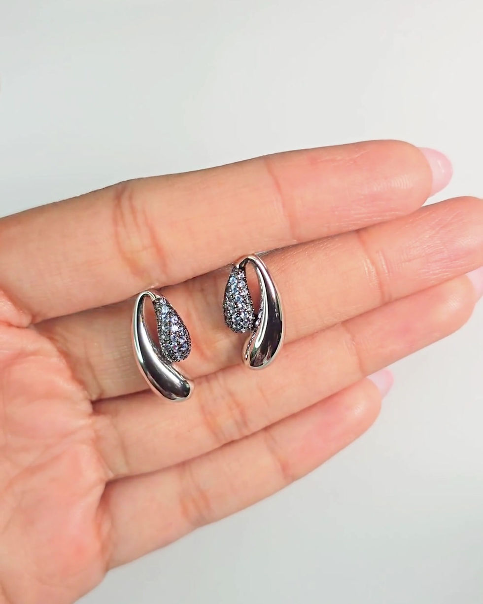 Thumbnail: Blue Drip Silver Earring