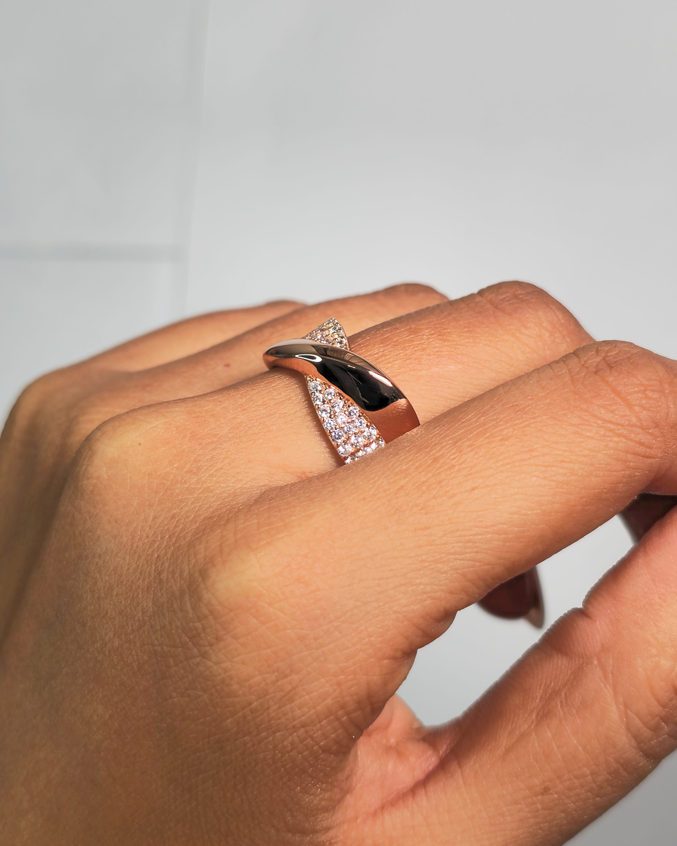 Thumbnail: Cross Line Silver Diamond Ring
