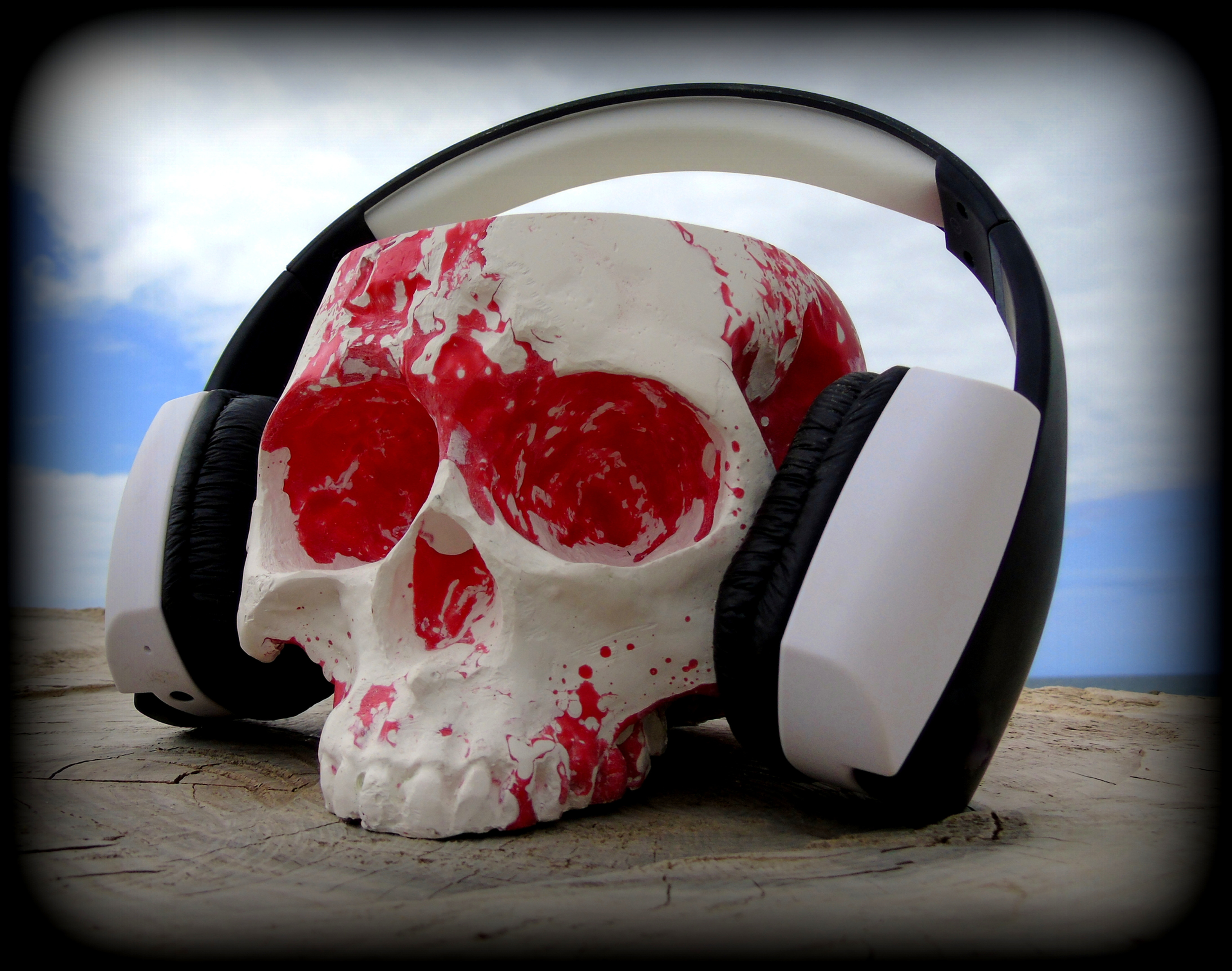 Skull Color Red