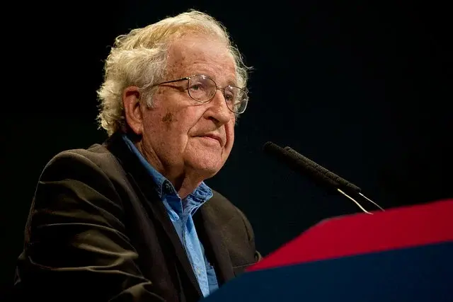 Noam Chomsky at an event in Buenos Aires, Argentina. Image courtesy of Truthout.