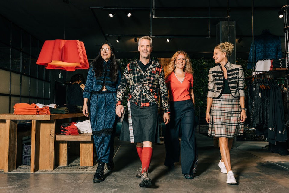 Abendkleid, Kilt, Jeans, Hoodie, Kapuzenpullover