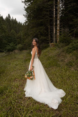 Photo d’elopement intimiste et poétique, reportage de mariage dans les Vosges
