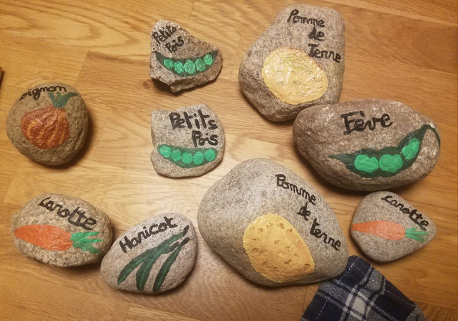 Marqueur pour le potager en galet peint